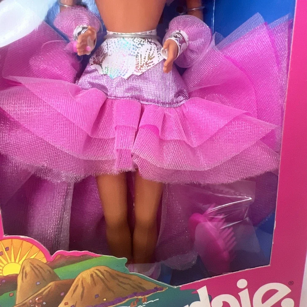 1989 Brazilian Barbie #9094 Dolls of the World NIB Vintage Mattel